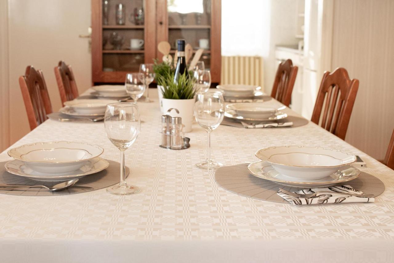 Vadkacsa Apartmanhaz Medencevel 자르마디 외부 사진