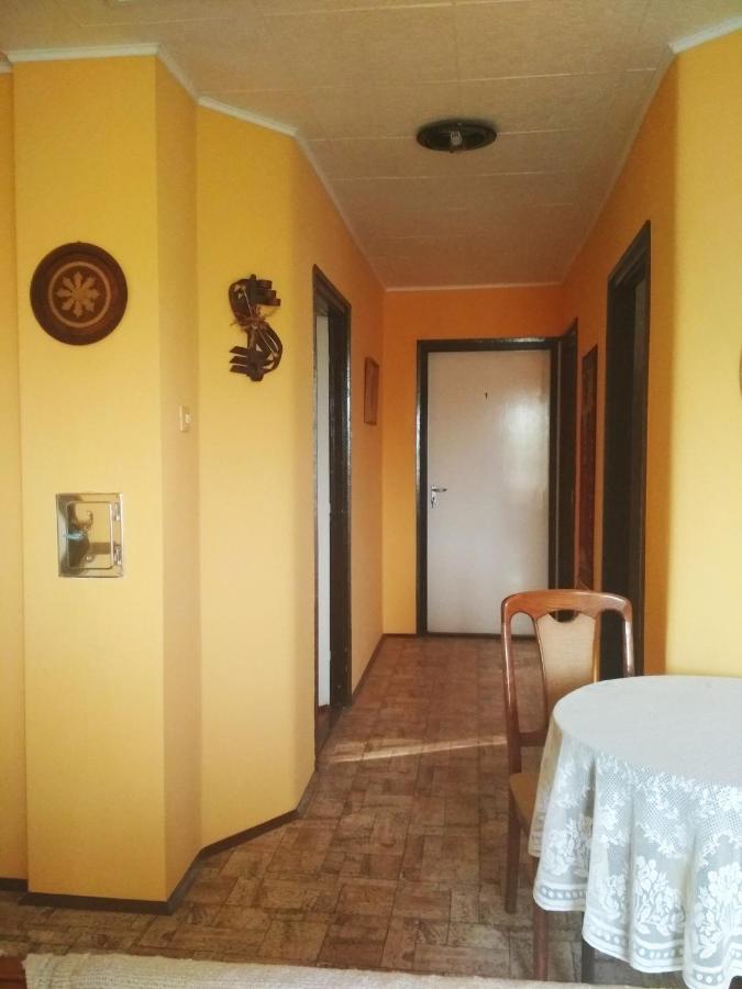 Vadkacsa Apartmanhaz Medencevel 자르마디 외부 사진
