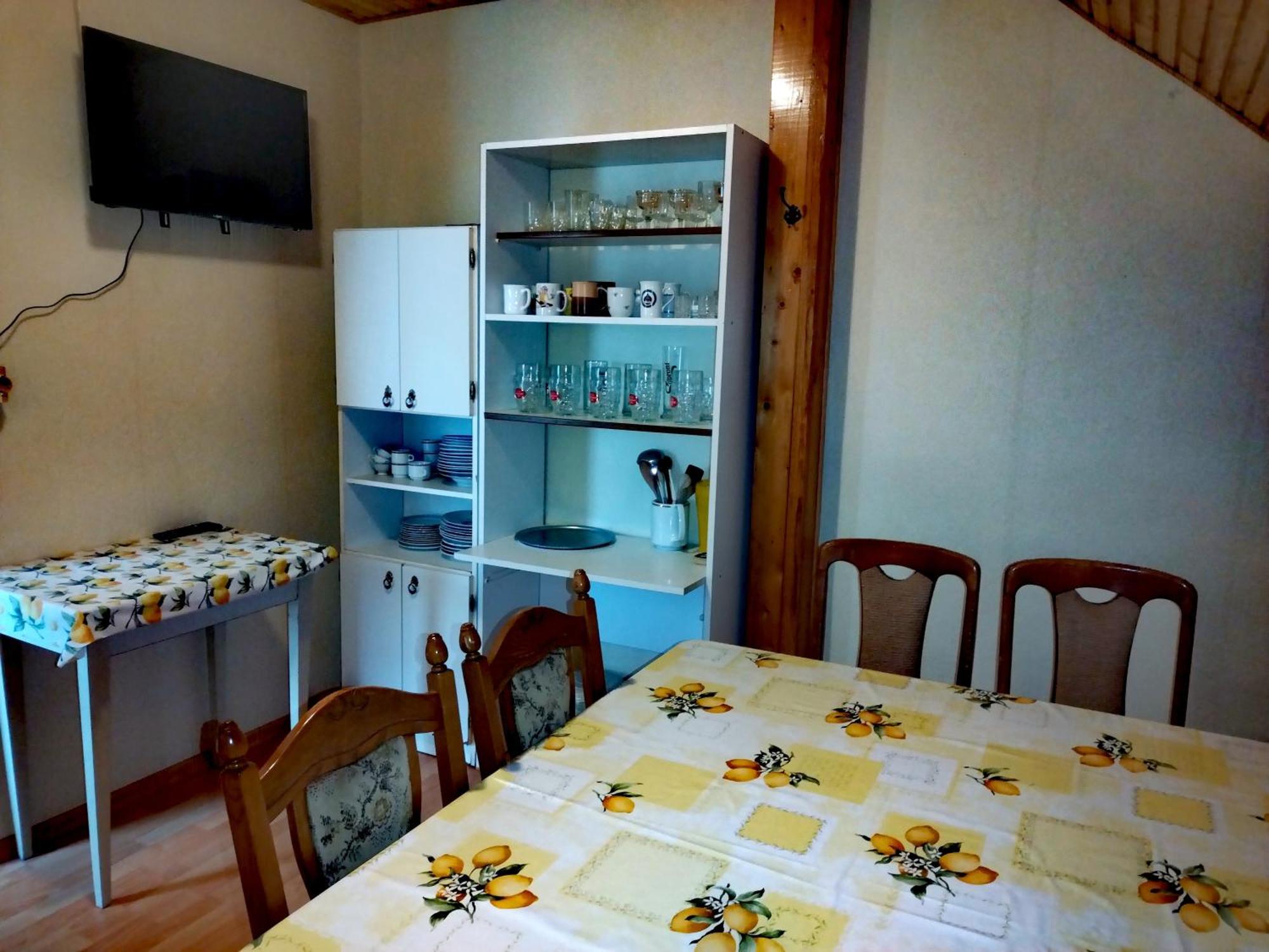 Vadkacsa Apartmanhaz Medencevel 자르마디 외부 사진